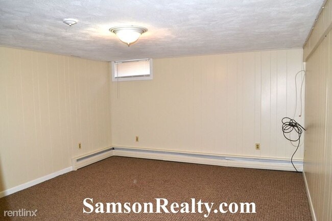 Building Photo - Studio, 1 bath Condo - 184 newport av 5 Un...