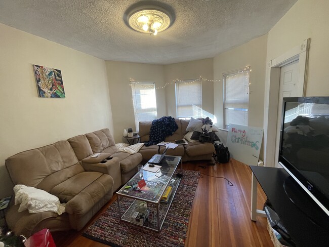 Building Photo - 34 Darling St