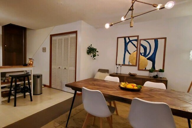 Foto del edificio - 894 Joe Rivers Rd