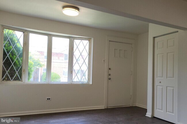 Foto del edificio - 922 Pitman Ave