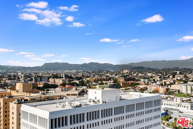 Building Photo - 1100 Wilshire Blvd