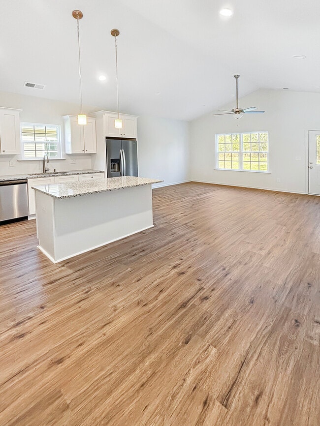 Foto del edificio - 10816 Mt Holly Rd