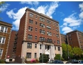 Building Photo - 2003 Commonwealth Ave