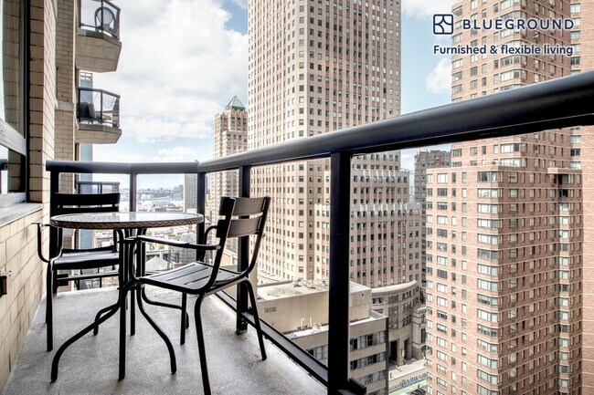 Foto del edificio - 235 W 48th St