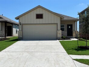 Building Photo - 561 Papaya Dr