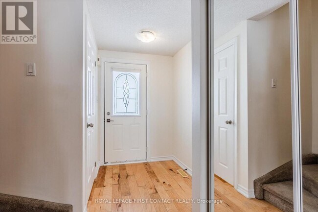 Photo du bâtiment - 269 Dunsmore Ln