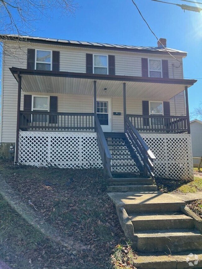 Building Photo - 118 Davidson St