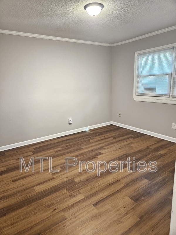 Foto del edificio - 1248 Grove Park Ln