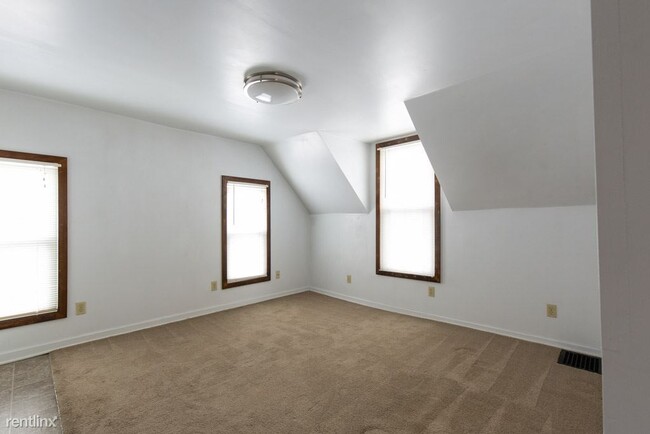 Foto del edificio - 1 br, 1 bath House - 717 N Congress St Apt 3