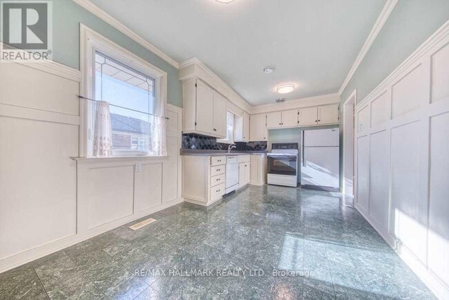 Photo du bâtiment - 8 Brantwood Dr