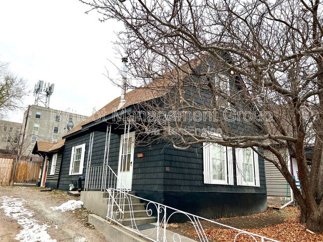 Foto del edificio - 311 E Broadway St