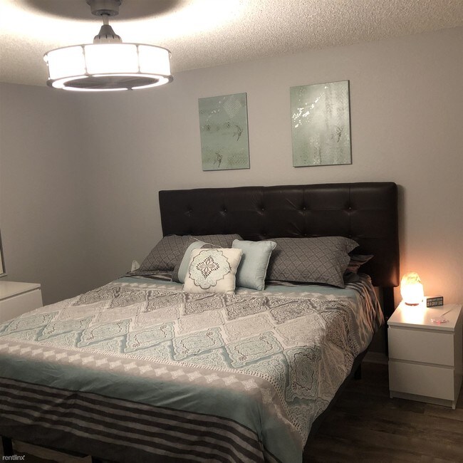 Building Photo - 3 br, 2 bath Condo - 6593 River Run Boulevard
