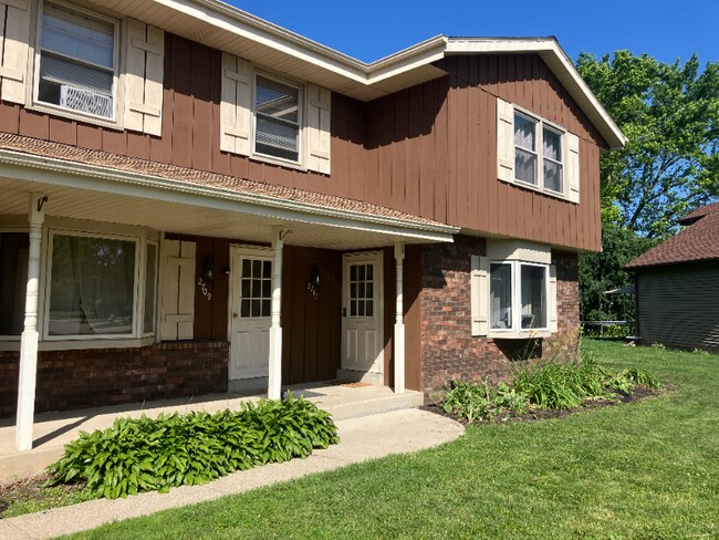 Foto del edificio - 2711 Albany Ct