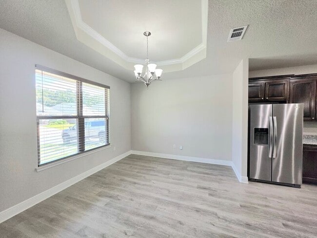 Building Photo - 3858 Ranch Rd