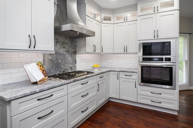 Foto del edificio - 6435 Ivey Creek Cir