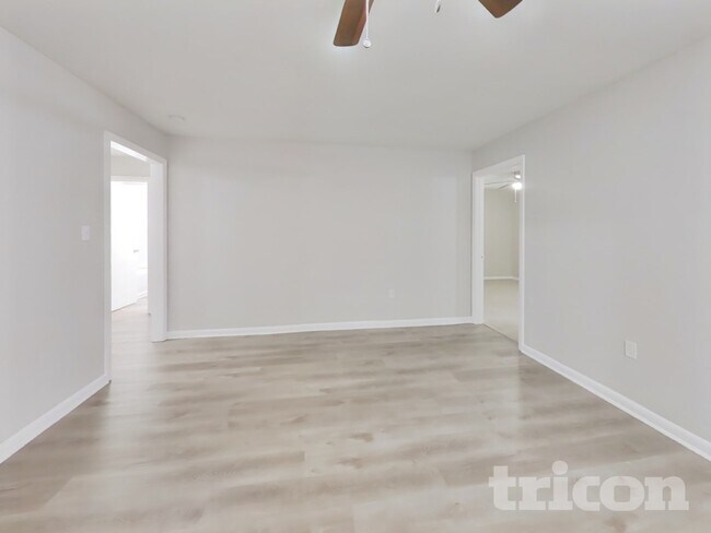 Building Photo - 2706 Dewberry Ln