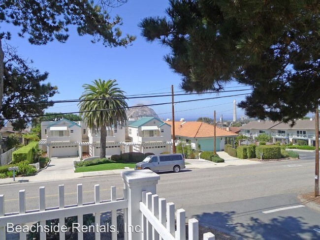 Building Photo - 706 Marina St
