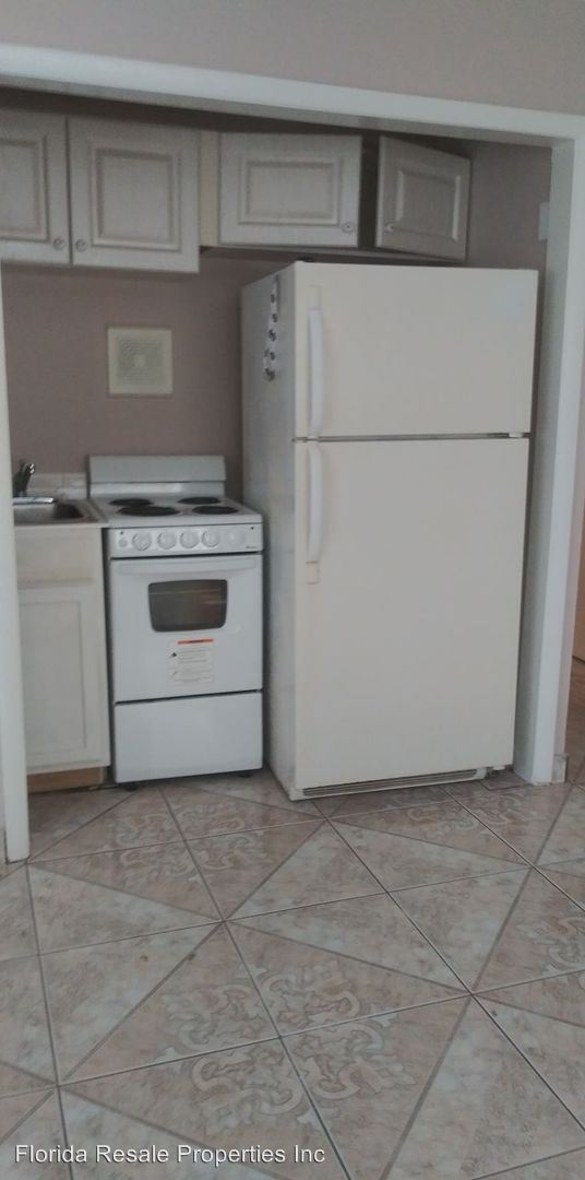 Foto del edificio - 605 SE 13th Terrace