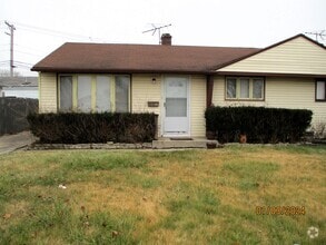 Building Photo - 8813 S Komensky Ave
