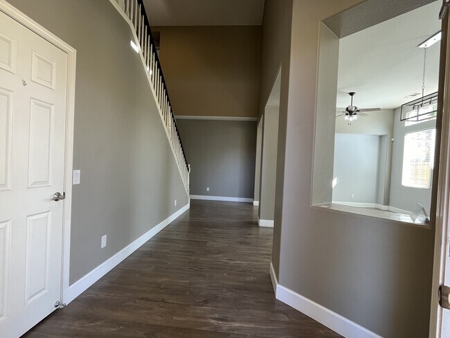 Building Photo - 33812 Temecula Creek Rd