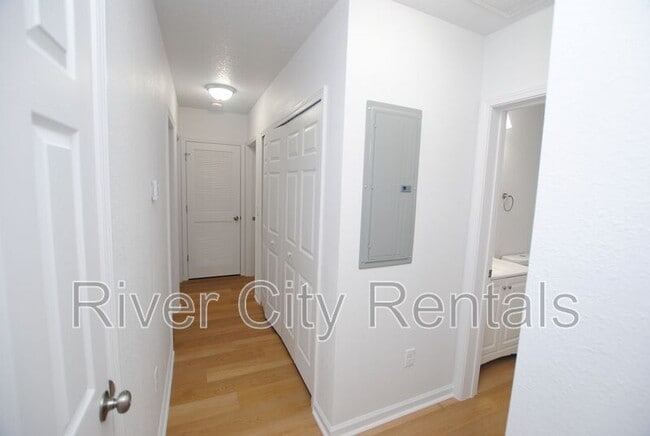 Foto del edificio - 6276 Bucknell Ave