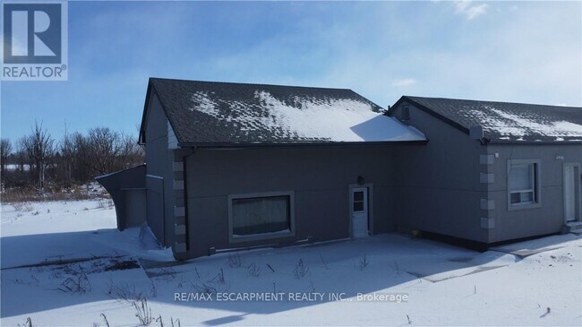 Photo du bâtiment - 4049 Hwy 6