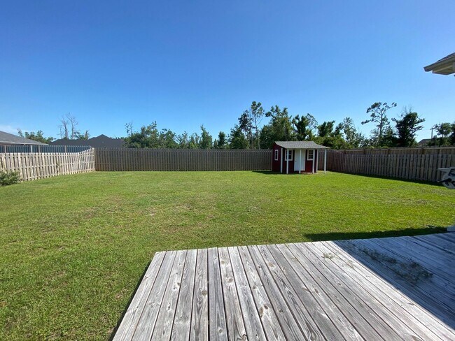 Building Photo - Spacious 3Bed/2Ba Brick Home in Established Neighborhood w/Easy Access to Everything! *SPECIAL: 1...