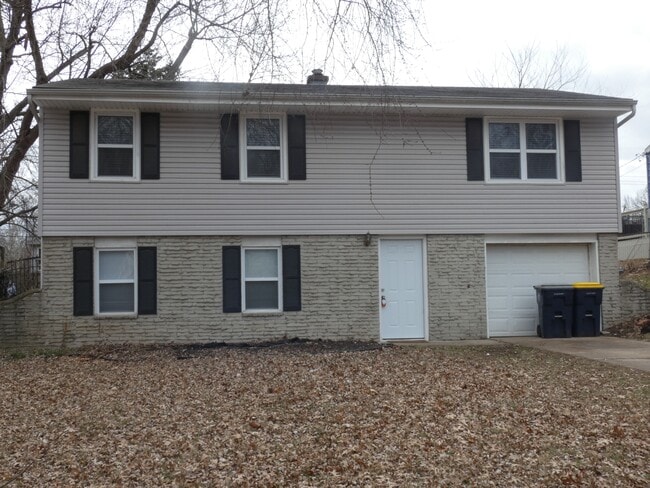 Building Photo - 5045 NE 56th Pl