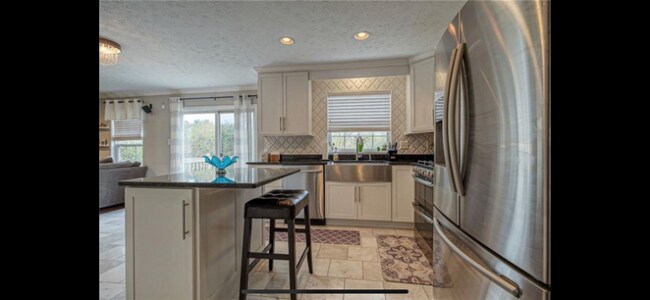 Building Photo - 1168 Camarta Dr