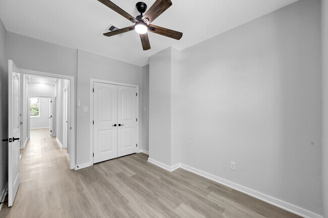Foto del edificio - 14833 Spica Ct