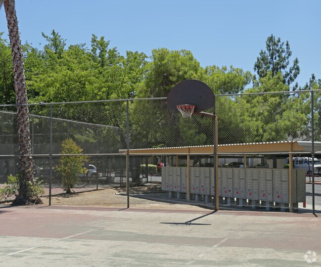 The Parks at Fig Garden 4085 N Fruit Ave Fresno, CA