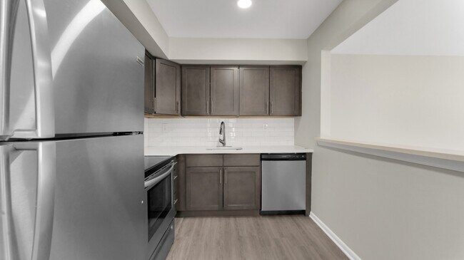Foto del edificio - 620 W Brookdale St