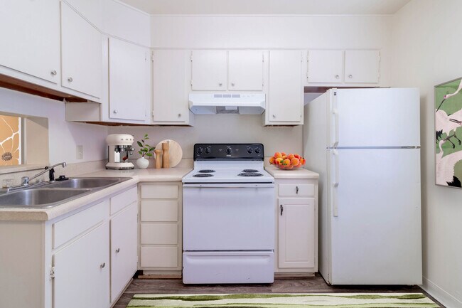 Foto del edificio - Southgate Manor Apartments