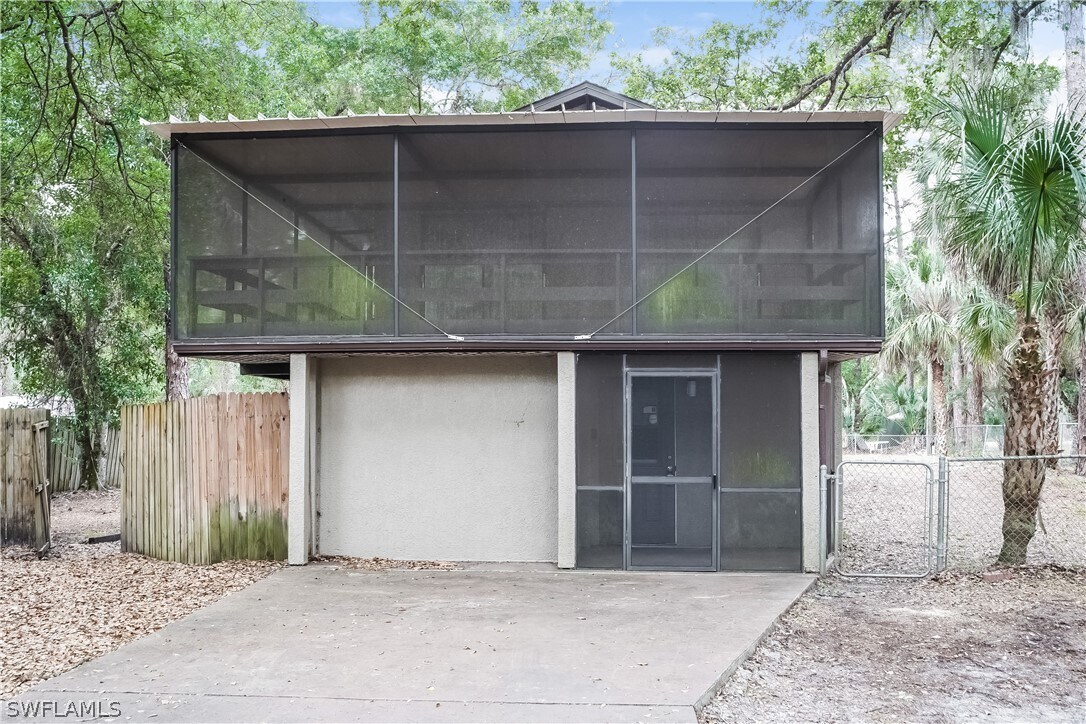 Foto principal - 17381 Dudley Ave