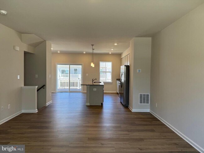 Foto del edificio - 1339 Cedar Vly Rd