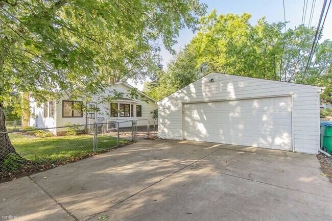 Building Photo - 7000 Minnetonka Blvd