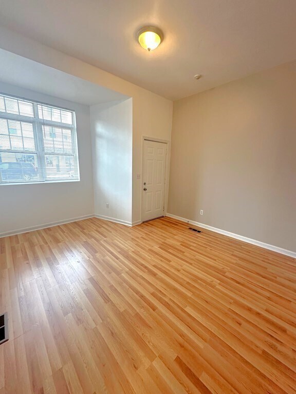 Foto del edificio - 1126 Washington St