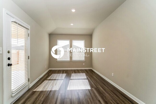 Foto del edificio - 4 Bedroom Pet-Friendly Home in HUTTO, TX with Main Street Renewal