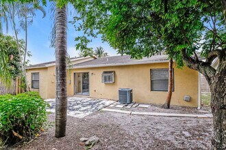Building Photo - 5885 Eddy Ct