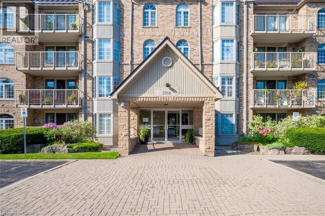 Building Photo - 216 Plains Rd W