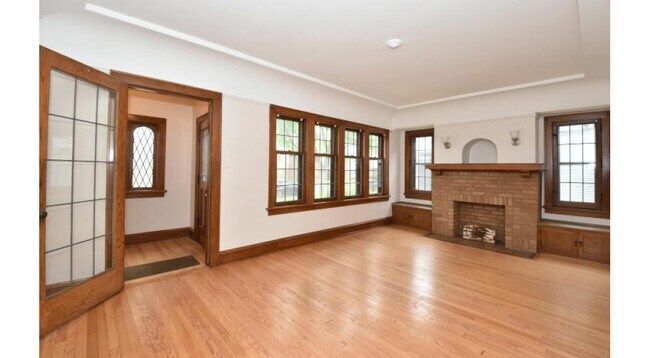 Foto del edificio - 2533 N 72nd St