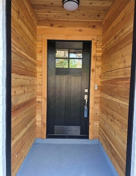 Foto del edificio - 7423 Weatherhill Ln