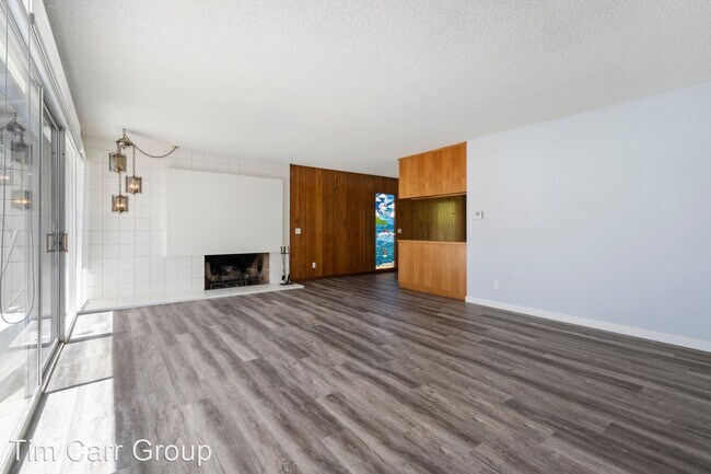Foto del edificio - 3 br, 3 bath House - 2013 Irvine Ave.