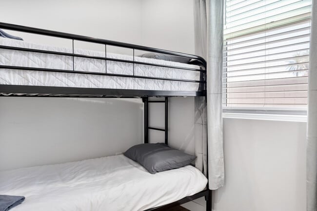 Building Photo - 3806 E Polk St