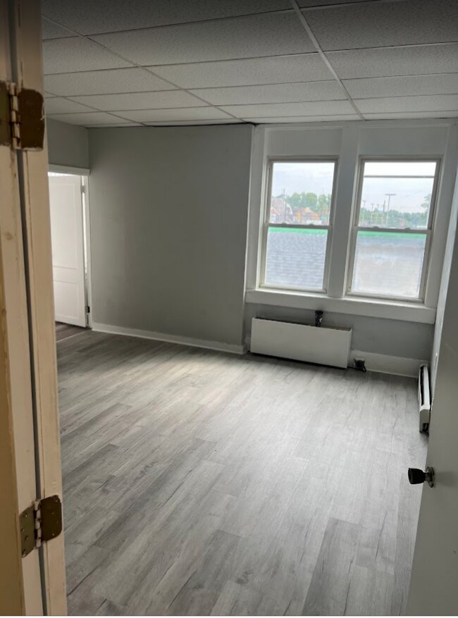 Foto del edificio - 2883 W Liberty Ave