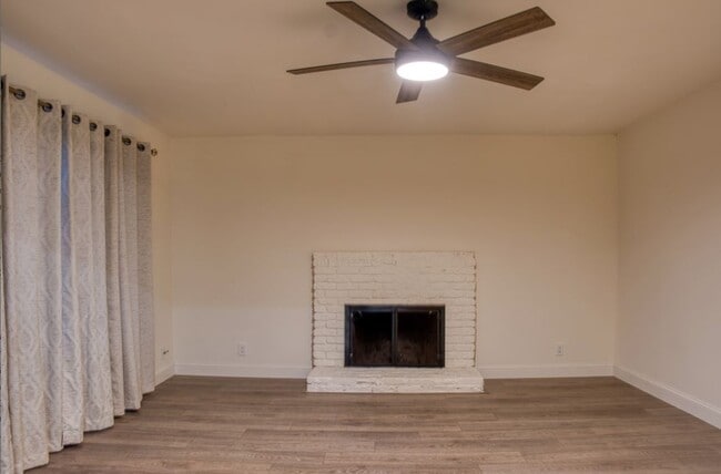 Photo - 1009 E Alexander Ave House