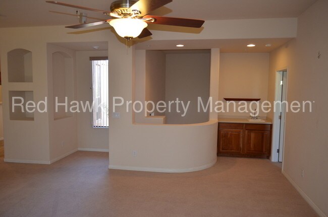 Foto del edificio - 7445 E Eagle Crest Dr