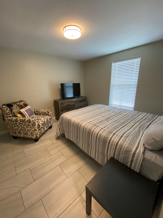 Building Photo - Corporate Housing
