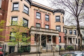 Building Photo - 4632 N Kenmore Ave