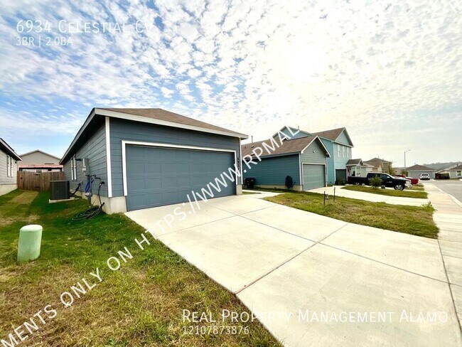 Foto del edificio - 6934 Celestial Cv